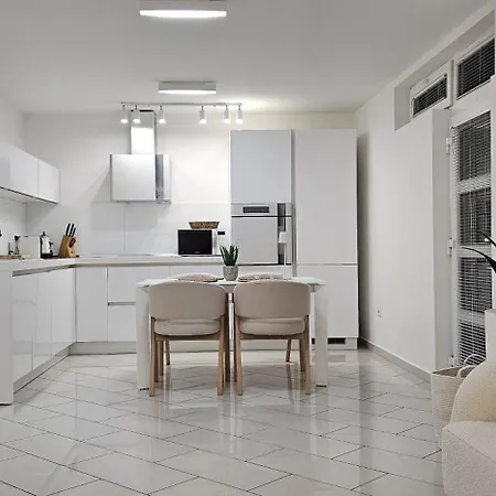 Apartment Seahouse By Jelena