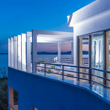 Seahouse By Jelena *