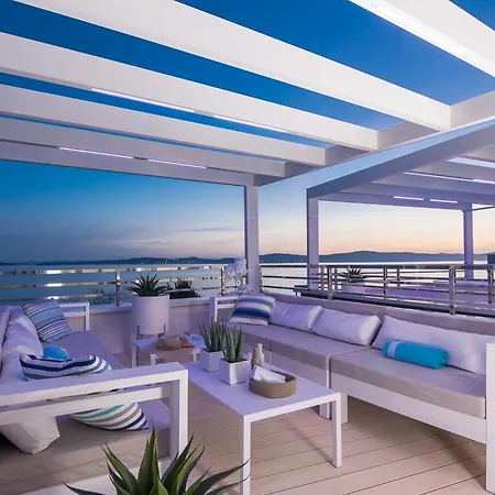 Seahouse By Jelena *